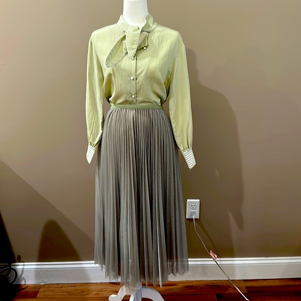 NWOT 2 piece skirt top set